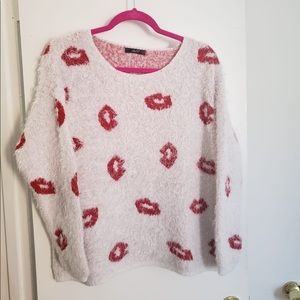 Cute Sweater with 💋